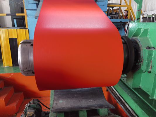 ملفات فولاذية مغلفة بالألوان المسبقة 600mm-1250mm لمواد البناء